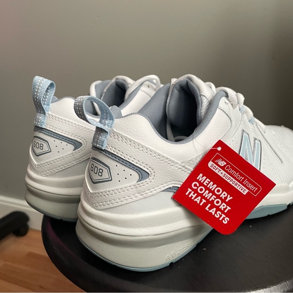 New Balance Sneakers Womens Size 10 - Picture 8 of 11